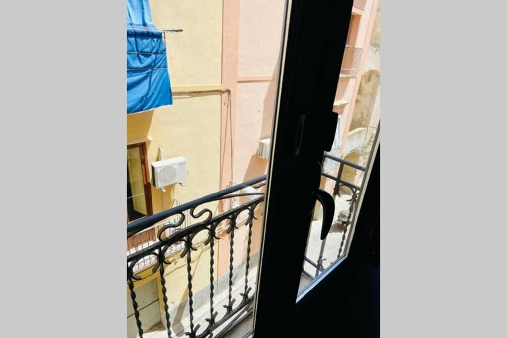 Trapani Centro Storico Apartment, Great Central Location! All New Furniture And Appliances! 외부 사진
